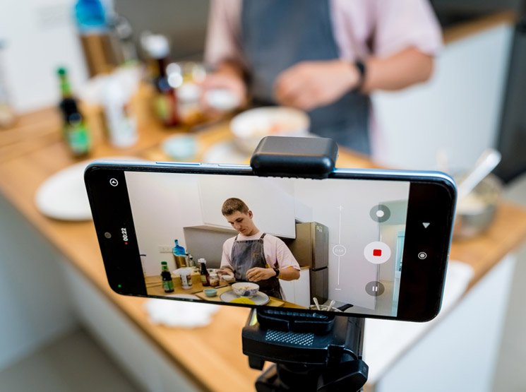 Creación de guías internas para el equipo del cliente en España